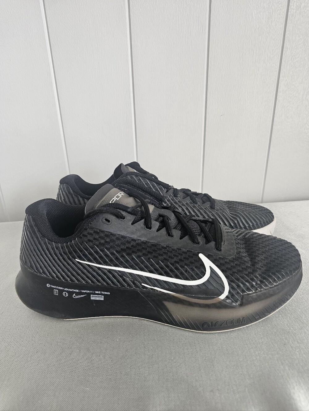 NIKE Court Air Zoom Vapor 11 Low Cut Womens Athletic Running Shoes